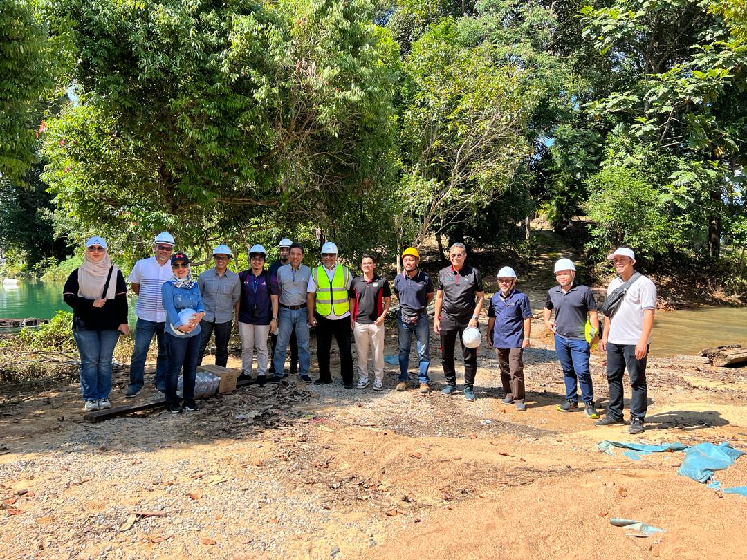 Sesi lawatan dan majlis penyerahan struktur menara telekomunikasi bagi tapak Pulau Sah Kecil / Pulau Herba, Kenyir, Daerah Hulu Terengganu