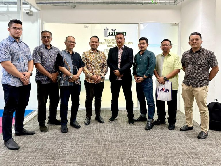 Kunjungan daripada barisan pengurusan HRSB Infracomm Sdn. Bhd.