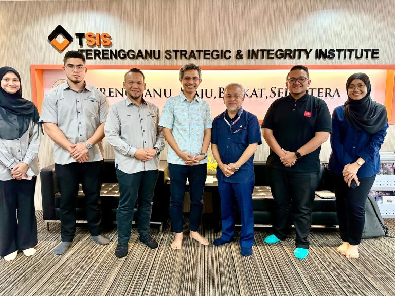 Mesyuarat antara Terengganu Telecommunications Sdn. Bhd. (TCOMM), Suruhanjaya Komunikasi dan Multimedia Malaysia (SKMM) Terengganu, dan Terengganu Strategic & Integrity Institute (TSIS)
