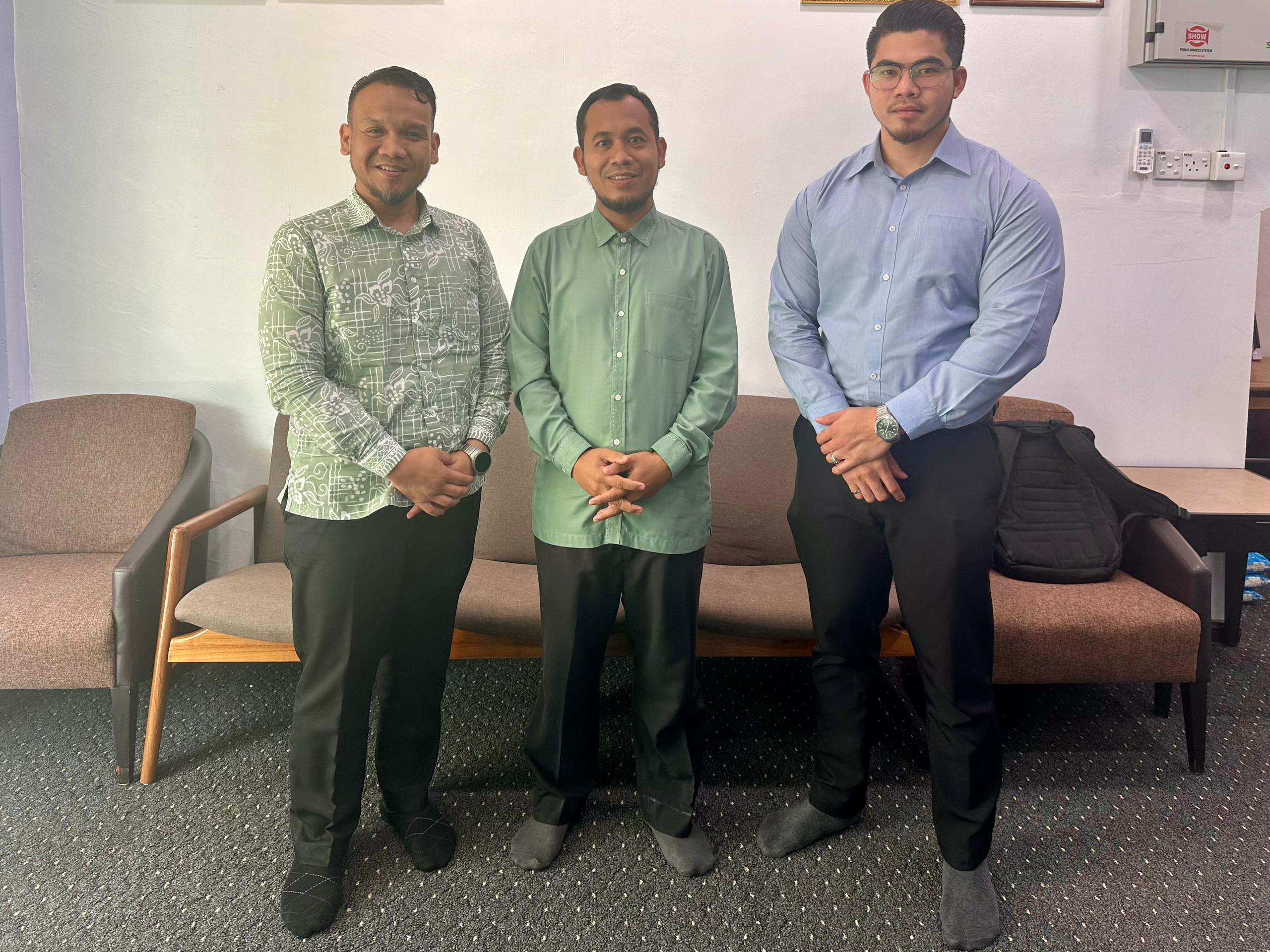 Kunjungan Hormat TCOMM ke ADUN Batu Rakit