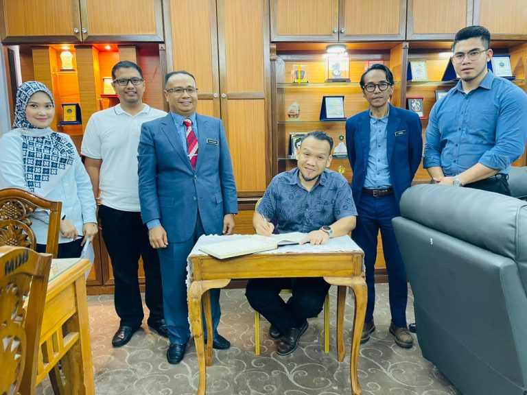 Kunjungan Hormat ke Yang Dipertua (YDP) Majlis Daerah Besut. 