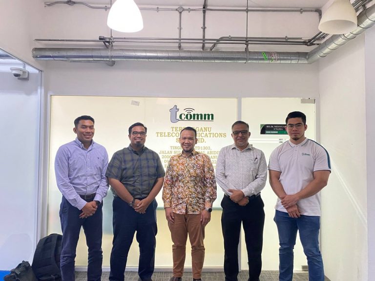 Sesi Pembentangan Oleh Sirrihatt Subsea Services Sdn. Bhd. di Bilik Mesyuarat TCOMM